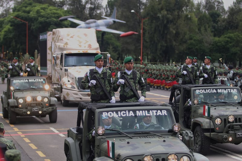 Desfile militar: Guardia Nacional y militares ensayan