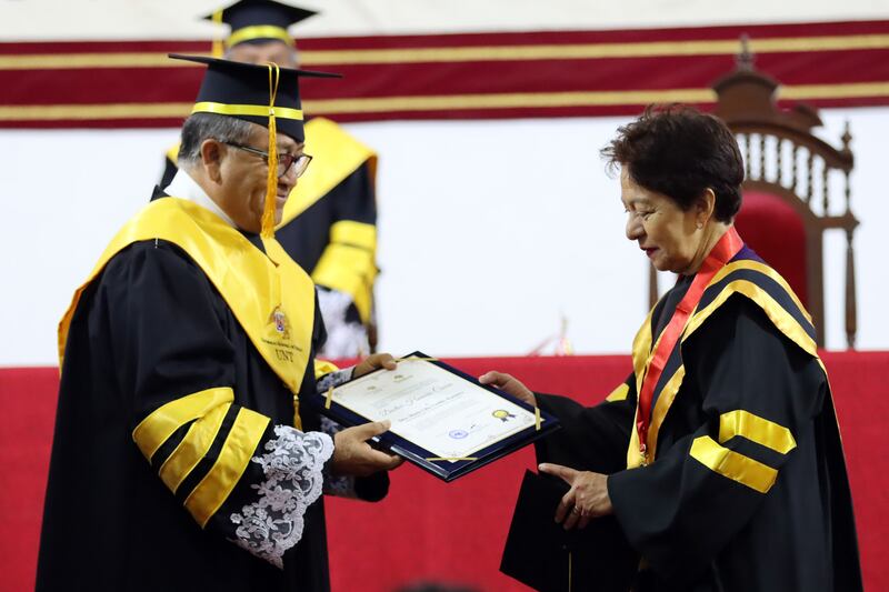 María Lilia Cedillo  recibe Doctorado Honoris Causa de la Universidad Nacional de Trujillo