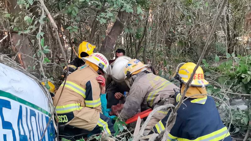 Puerto Vallarta avioneta se desploma y deja dos heridos