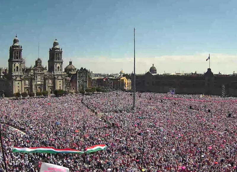 La movilización busca impedir que el Plan B del gobierno de AMLO avance. (Webcams de México)