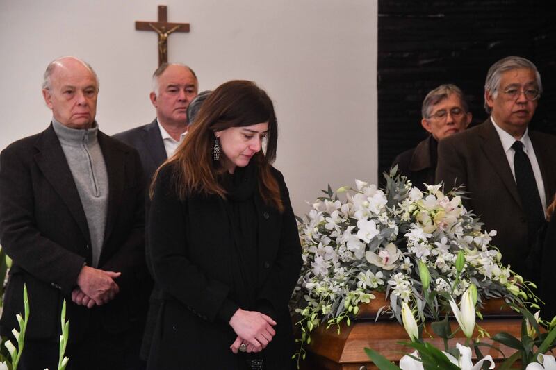 Con guardia de honor despiden a icónica periodista Cristina Pacheco