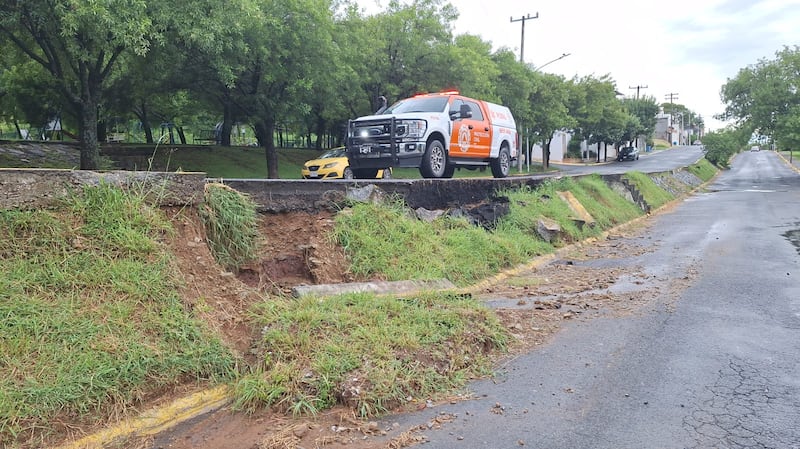 Protección Civil de NL está valorando los daños.