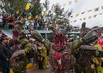 Arranca el desfile de las Momias en Almoloya de Juárez