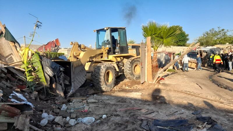 A los desalojados se les ofrece asesoría jurídica para que denuncien a quienes les vendieron los terrenos en zona de riesgo.