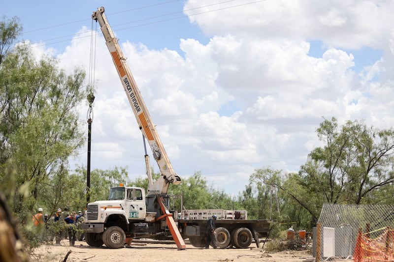 Mineros atrapados: labores de rescate suman 6 días para rescate