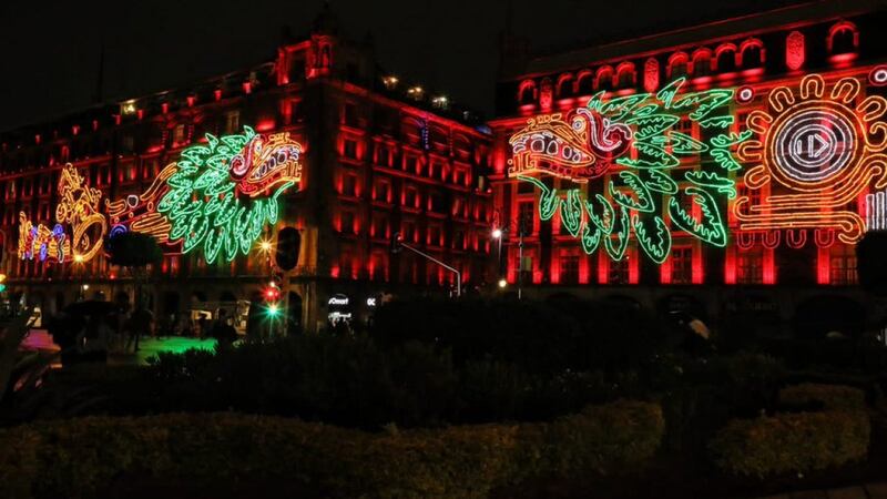 Alumbrado en la Plaza de la Constitución