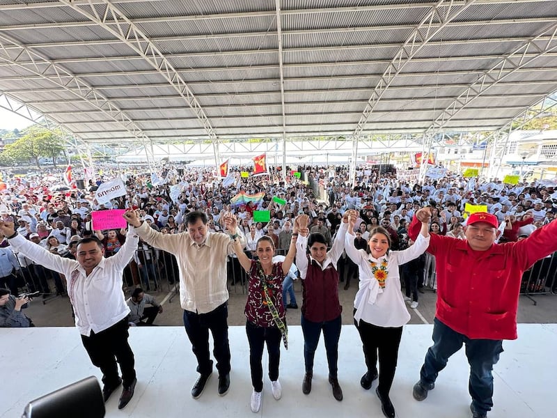 “El pueblo de México está con la 4T, del otro lado están solos”: Sheinbaum impulsa visión humanista desde Nayarit