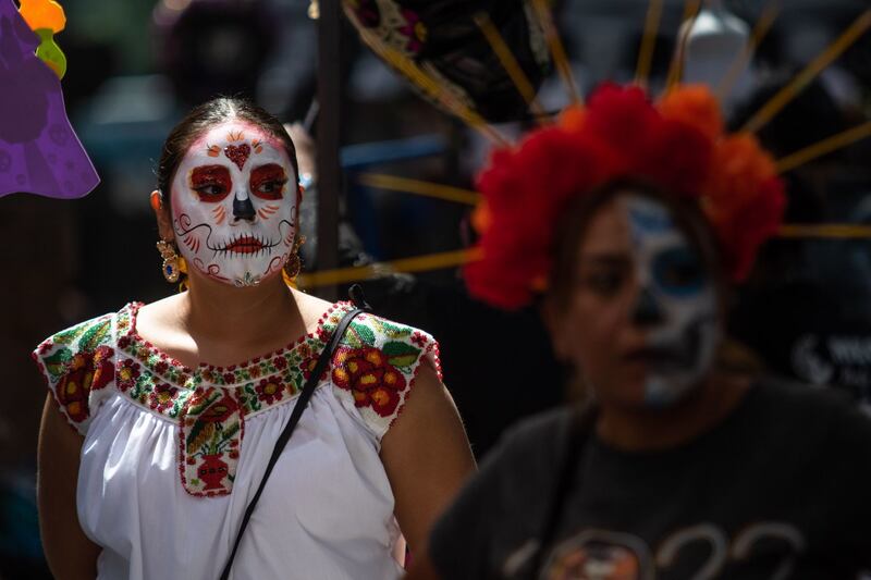 Desfile de catrinas por Paseo de la Reforma 23 octubre 2022