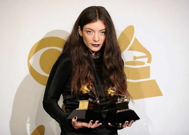 'Solar Power' de Lorde La polémica portada del tema que marca su regreso