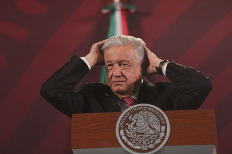 CIUDAD DE MÉXICO, 08MAYO2023.- Andrés Manuel López Obrador, Presidente de México, encabezó su mañanera en la cual hablo sobre los avances del Tren Maya y mango el pésame por el deceso de Conchita Nava.
FOTO: MOISÉS PABLO/CUARTO