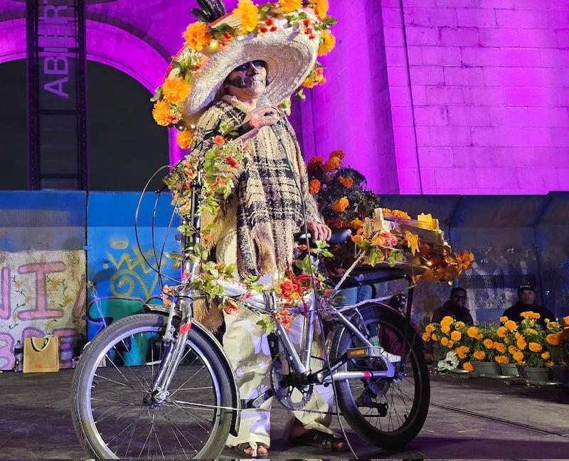 Paseo Nocturno Día de Muertos CDMX: Fotos de los mejores disfraces de la noche