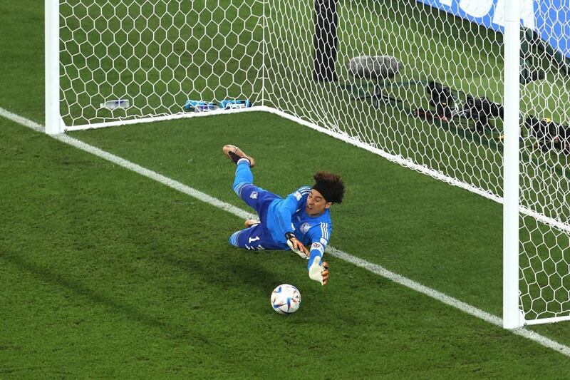 "Memo" Ochoa contra Polonia, deteniendo el penal de Lewandowski