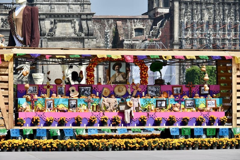 Ofrenda en el Zócalo