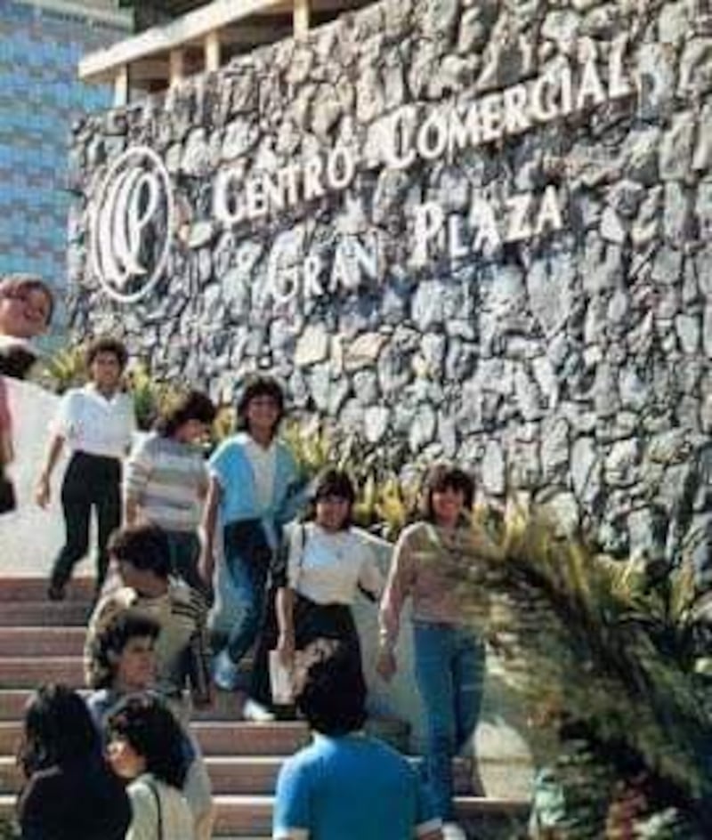 En su momento el centro comercial fue muy popular entre los regiomontanos.