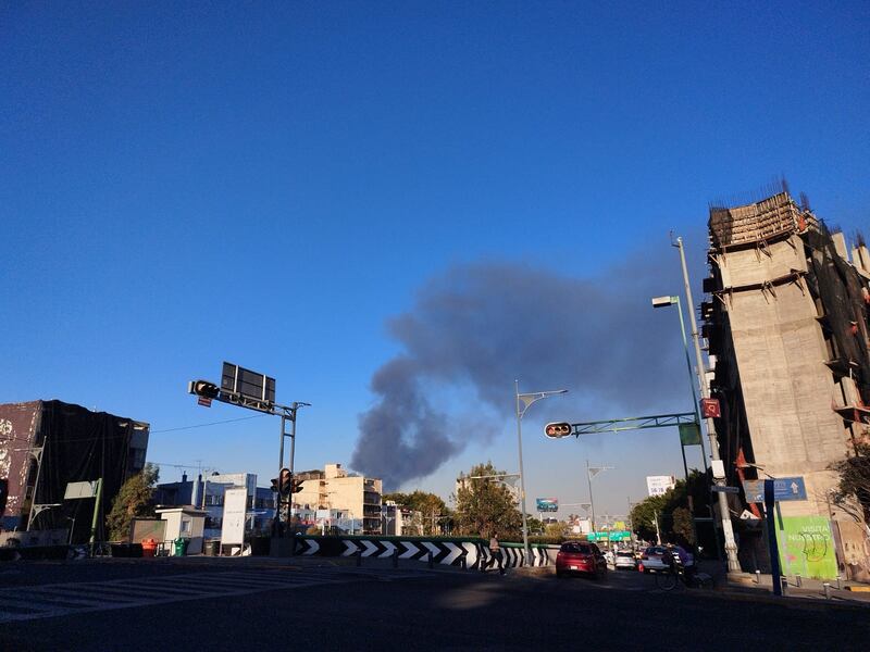 Incendio en bodega de calzado en Tepito