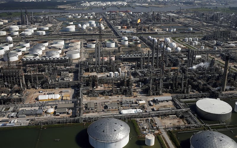 Trabajadores demandan a Pemex por fuga de gas en refinería Deer Park