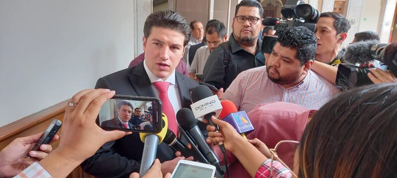 García indicó que el exsecretario de Gobierno también debe correr la misma suerte del Bronco.