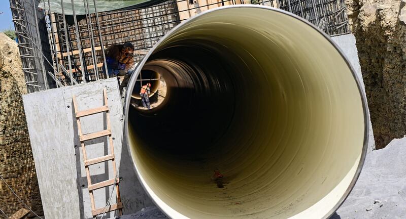 El gobernador supervisó que toda la obra estuviera marchando de forma correcta.