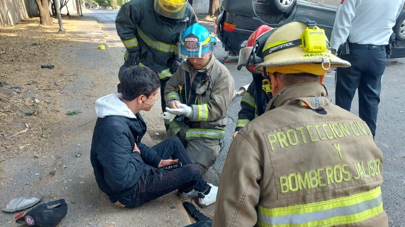 El lesionado fue trasladado a la Cruz Roja del Parque Morelos.