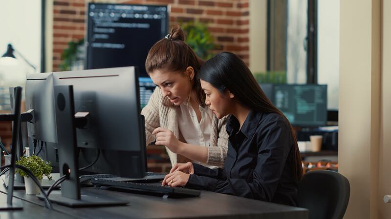 Mujeres en Tech junto con Women@Google ha buscado desaparecer la brecha de género en el sector de tecnología