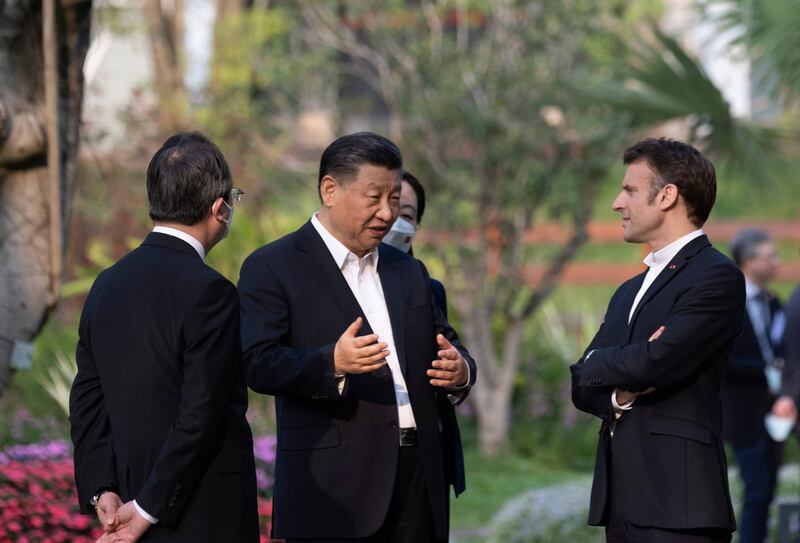 Presidente de Francia Emmanuel Macron y su homólogo chino Xi Jinping