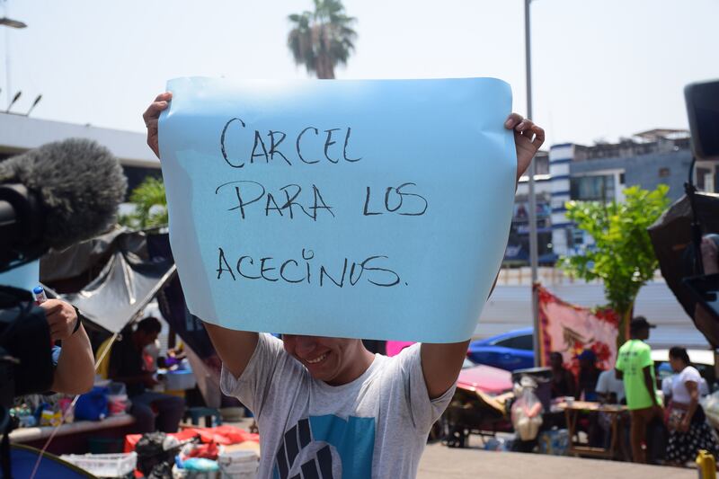 TAPACHULA, CHIAPAS, 14ABRIL2023.- Irineo Mujica Presidente de la organización Pueblo Sin Fronteras anunció una caravana de Tapachula rumbo a la Ciudad de México, buscarán dialogar con las autoridades del Gobierno Federal y pide justicia por la muerte de los migrantes en la estación migratorio en Ciudad Juárez.
FOTO: DAMIÁN SÁNCHEZ/CUARTOSCURO.COM