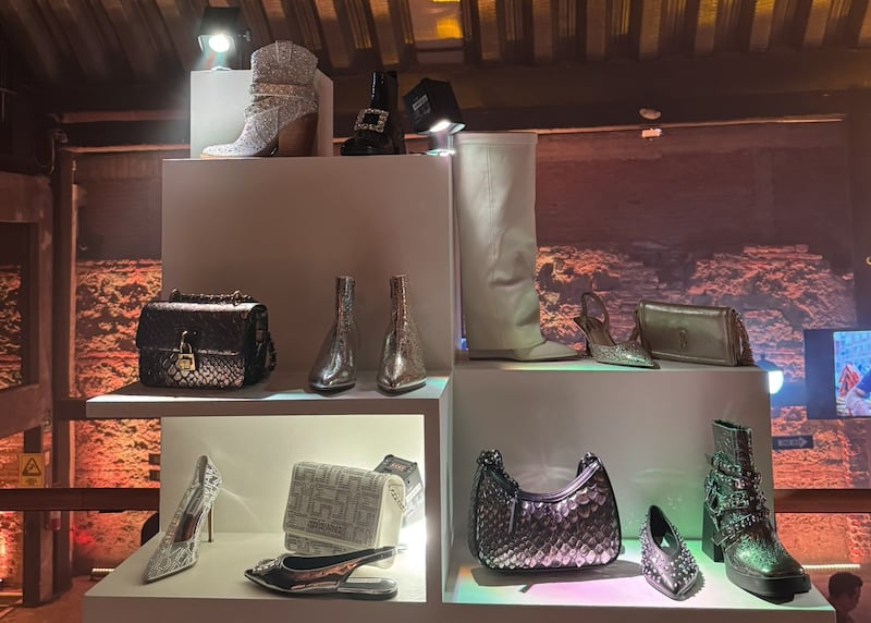 Presentan nueva colección Fall Station 2024 de Steve Madden