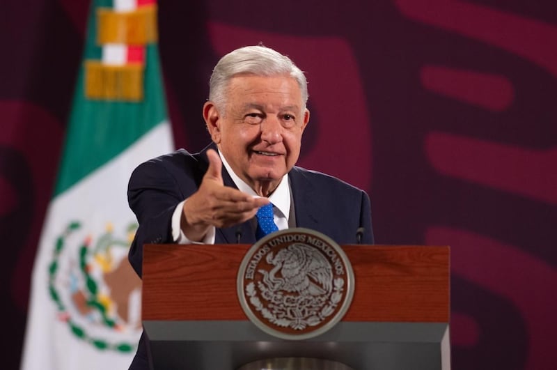 AMLO MAYO RUBÉN FGR