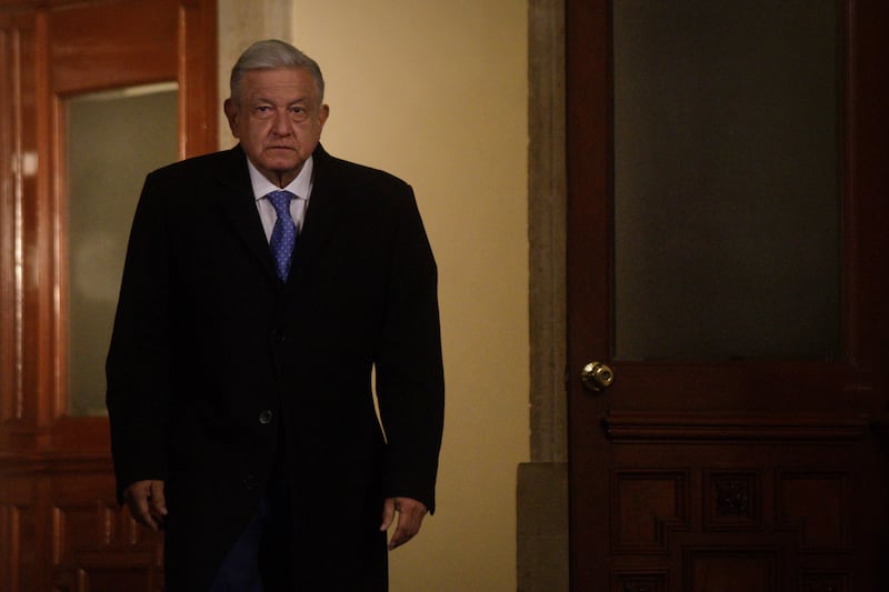 CIUDAD DE MÉXICO, 01DICIEMBRE2022.- Andrés Manuel López Obrador, presidente de México, encabezó conferencia de prensa matutina en Palacio Nacional, acompañado de Ricardo Mejía Berdeja, subsecretario de Seguridad Pública. 
FOTO: MARIO JASSO/CUARTOSCURO.COM