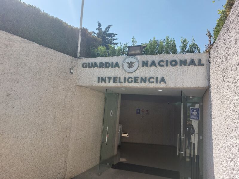 Medios de comunicación tuvieron un breve recorrido por el denominado "bunker" de Genaro García Luna, actual Centro de Inteligencia de la Guardia Nacional