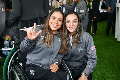 Con la cuenta regresiva en 15 días para el inicio de los Juegos Olímpicos París 2024, se celebró este jueves el Día Nacional de Francia en México. La ceremonia, que resaltó la amistad entre ambos países, contó con la presencia de Ana Gabriela Guevara Espinoza, directora de la CONADE. Este evento destaca la importancia del deporte como un puente entre culturas y refuerza la unión en el contexto olímpico, generando entusiasmo por la competencia que se avecina.