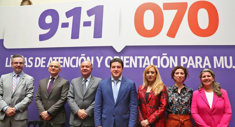 Firma de convenio para Línea de Atención y Orientación a las Mujeres.