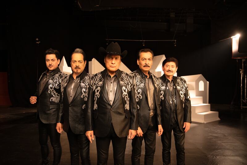 Es la única agrupación mexicana que ha logrado ganar 6 premios Grammy y 12 Grammy latino