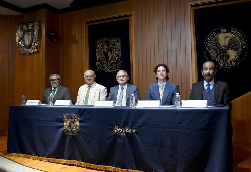 UNAM panel