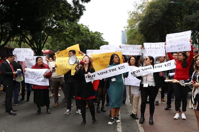 Los trabajadores temen a afectaciones en salarios y prestaciones. (Nicolás Corte/Publimetro)