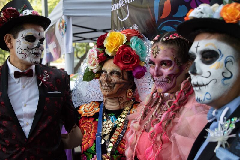 Desfile de catrinas por Paseo de la Reforma 23 octubre 2022