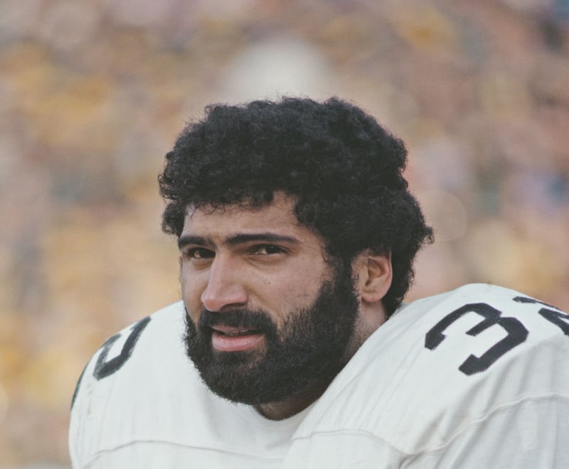 Franco Harris durante un partido de Pittsburgh Steelers contra Baltimore Colts el 19 de diciembre de 1976.