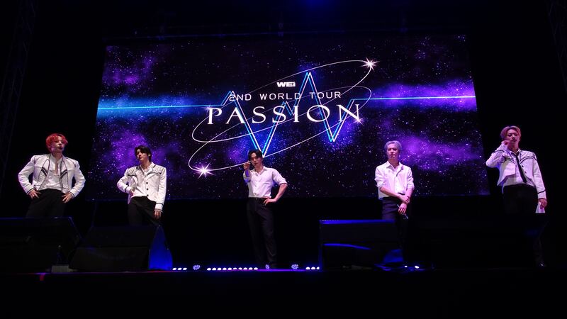 WEi 2ND WORLD TOUR passion in Latin America
