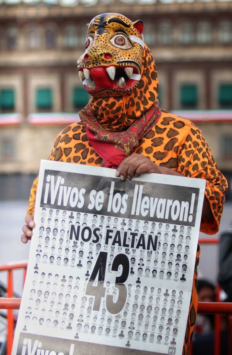 Marcha por los 8 años de Ayotzinapa