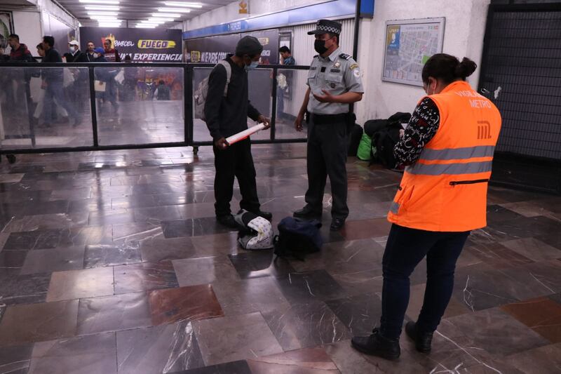 Los elementos comenzaron a desplegarse en diferentes estaciones del sistema de transporte. (Especial)