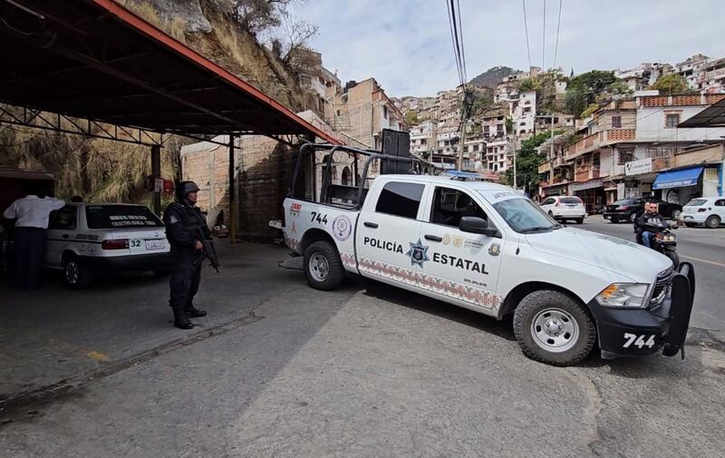 Transporte publico reanuda servicio en Taxco, Guerrero