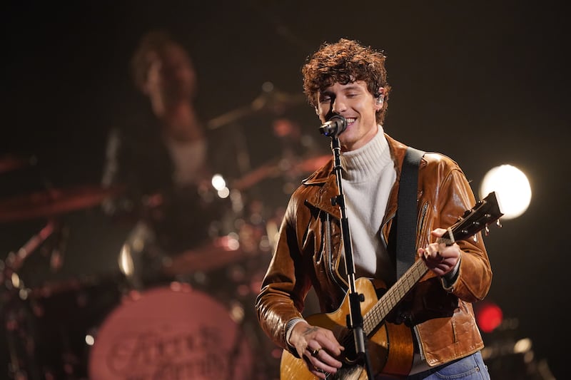 Shawn Mendes fue uno de los encargados de ponerle el ritmo a la gala.