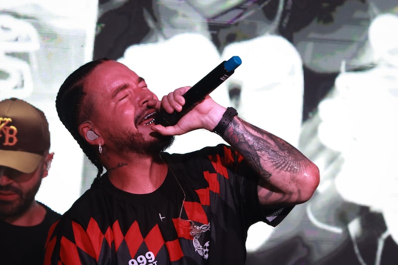 J Balvin anunciará concierto en México