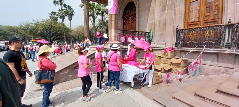 Al final hubo venta de souvenirs para recaudar fondos y continuar con el proyecto de defensa.