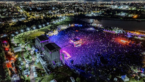 Multiverso Colgate reúne a miles de personas en el Parque Bicentenario