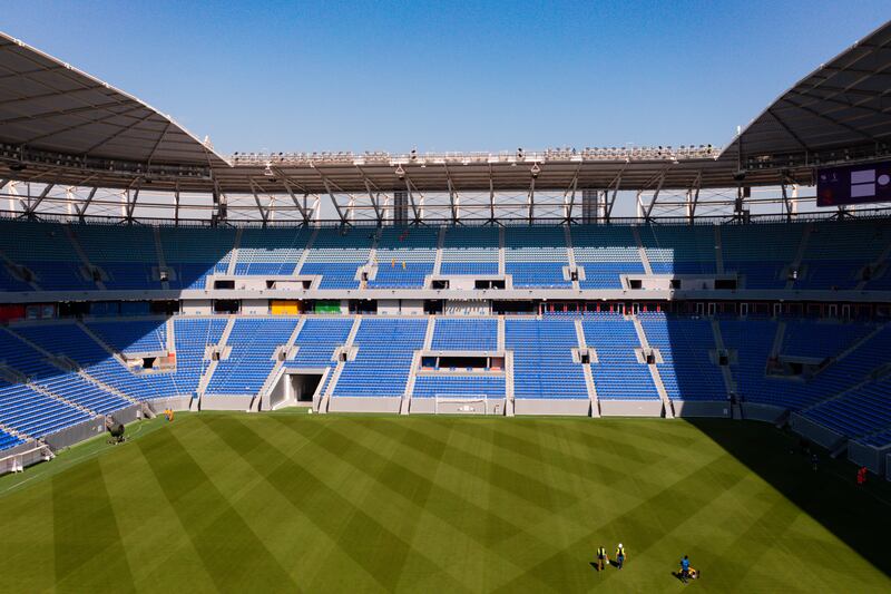 No tiene sistema de aire acondicionado en la cancha