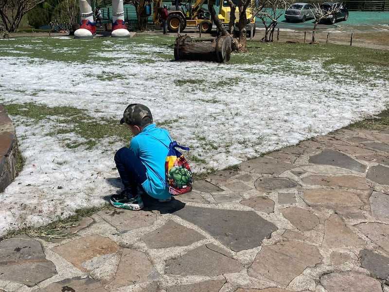 En Zapotlanejo cayó una fuerte granizada; hasta este mediodía el hilo no se había desbaratado.