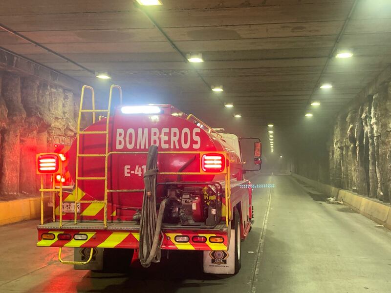 El cierre de la avenida mientras se disipaba el humo colapsó la movilidad del Centro tapatío.