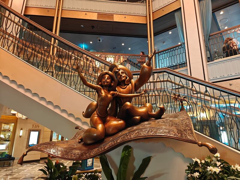 El nuevo crucero de Disney combina entretenimiento de clase mundial, gastronomía excepcional y la magia de tus historias favoritas