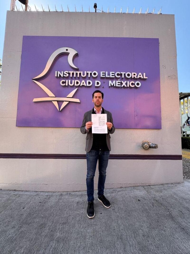 Antonio Carbia denuncia al Miguel Torruco por iniciar campaña de manera fraudulenta